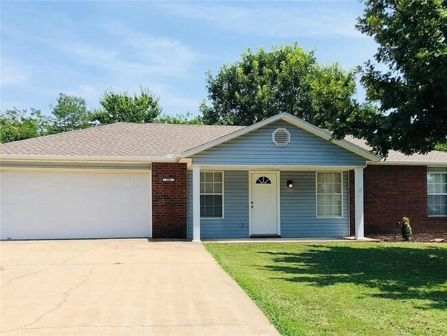 Photo - 266 Christy Ln House