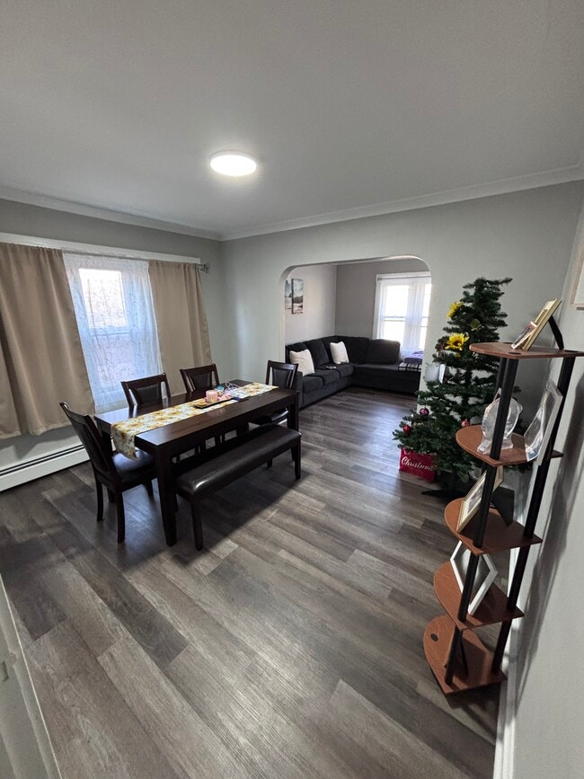 Building Photo - 8615 W Adler St