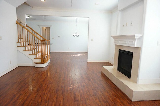 Building Photo - 10217 Brooktree Dr