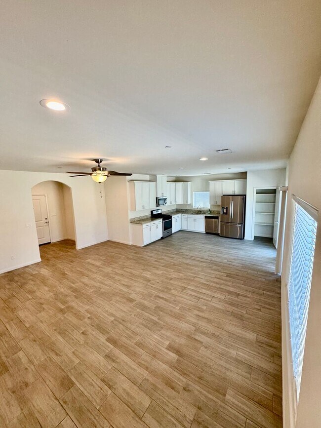 Building Photo - 3924 Majorca Ct
