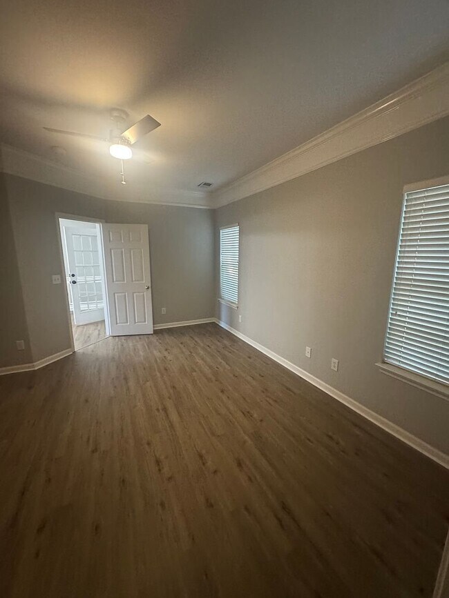 Foto del edificio - 1601 Deer Valley Dr