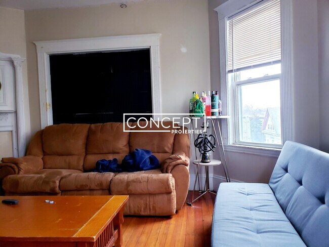 Building Photo - 45 Cherokee St