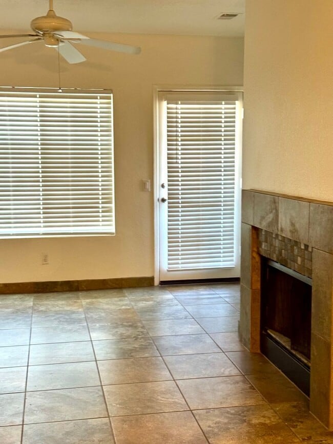 Building Photo - Fantastic 1bd/1ba property at a great price in Scottsdale