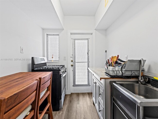 Photo - 1060 Pennsylvania Ave Apartment