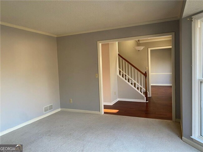 Foto del edificio - 105 Floss Flower Ct