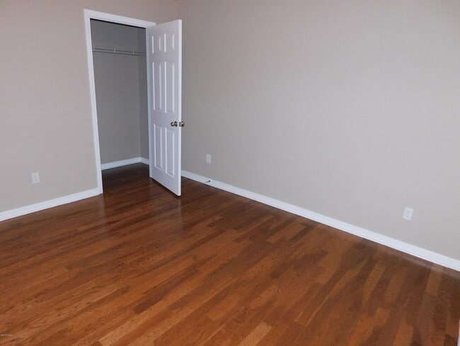 Building Photo - 2809 E 17th St