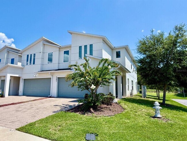 Building Photo - 3301 Beau Rd