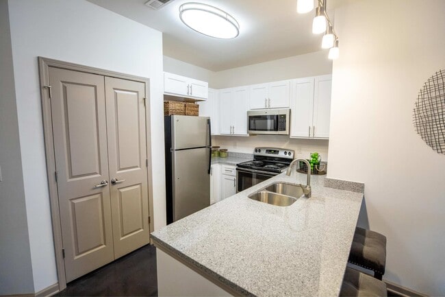 Building Photo - Country Park at Tall Oaks