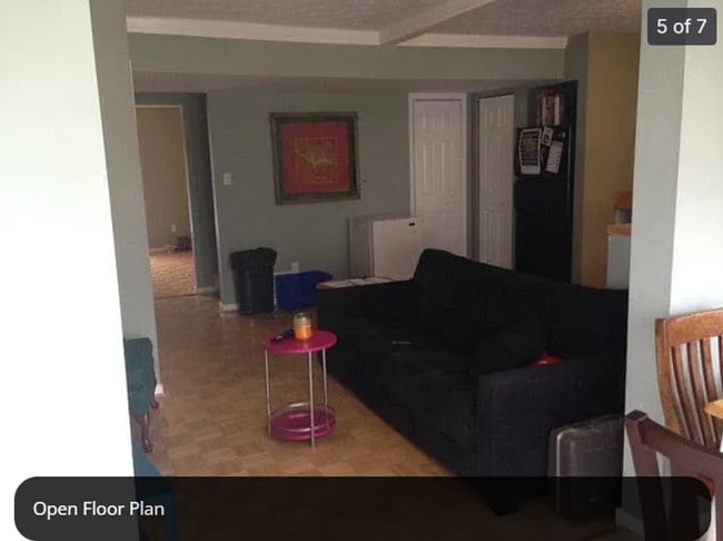 Building Photo - Large 3 Bed 2 Bath House near VCU