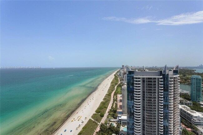 Foto del edificio - 6365 Collins Ave