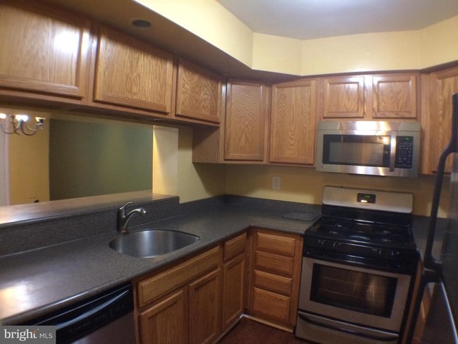 Building Photo - 6006 Havener House Way