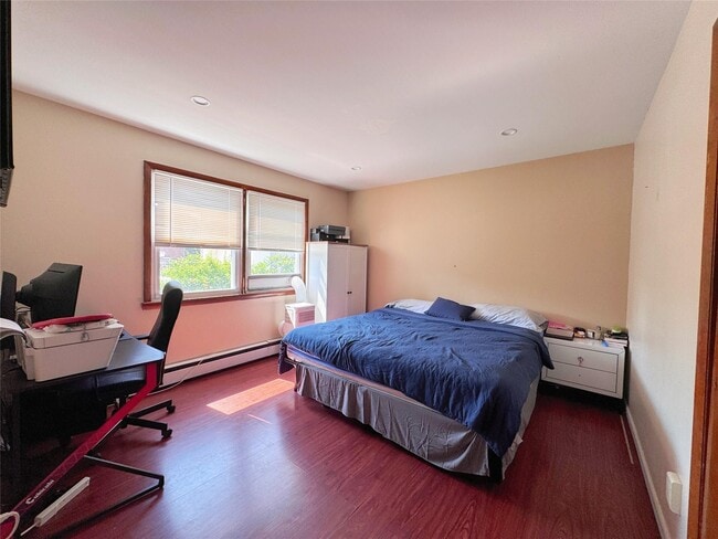 Building Photo - 47 1st St Ext