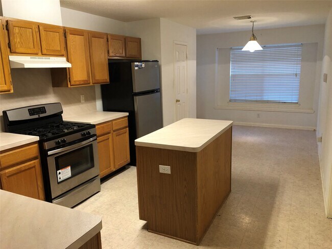 Building Photo - 23706 Cansfield Way