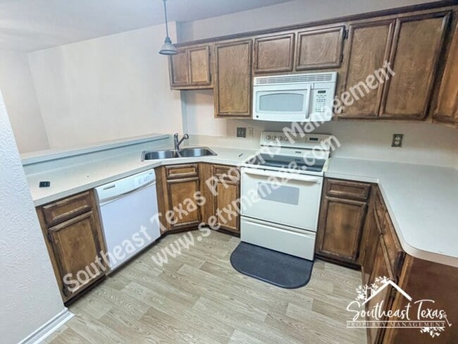 Foto del edificio - 30 Stephens Ln