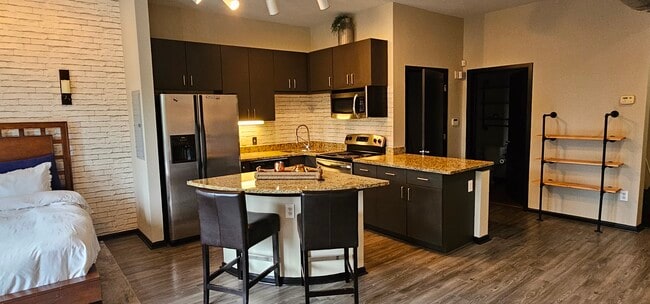 Building Photo - 5300 Peachtree Rd