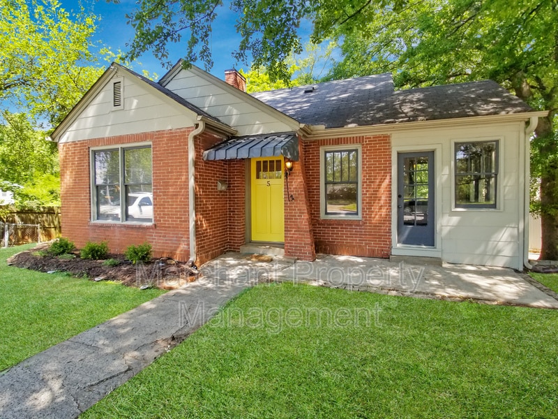Primary Photo - 5 E Blue Ridge Dr