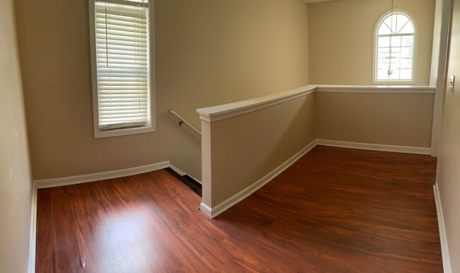 Foto del edificio - Lovely 3 Bed/2.5 Bath Townhome for lease i...
