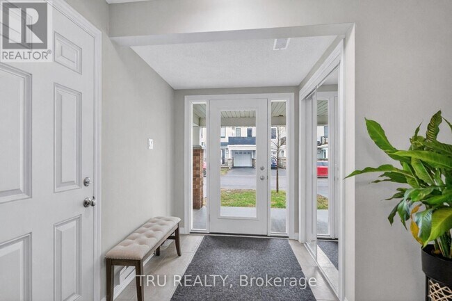 Photo du bâtiment - 100 Ballinora Ln.