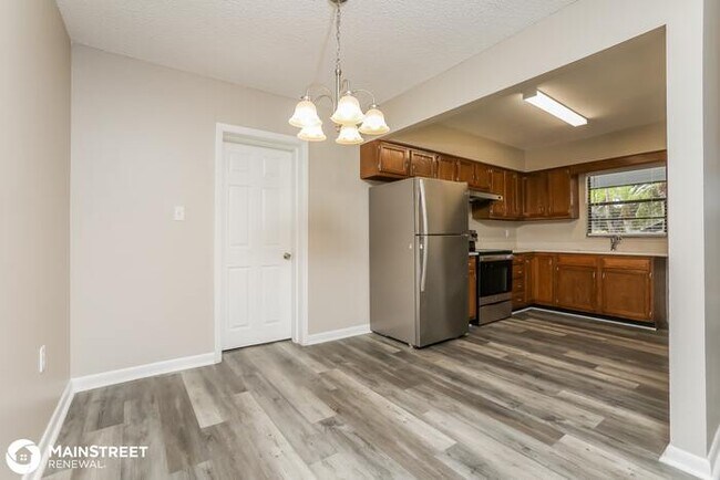 Building Photo - 3107 NORTHWIND DR, EUSTIS, FL 32726