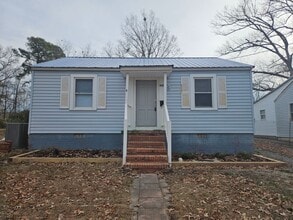 Building Photo - 410 Hickory Ave