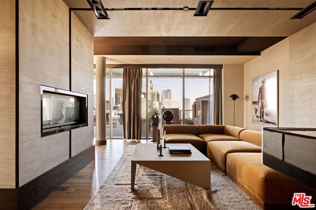 Foto del edificio - 1155 S Grand Ave