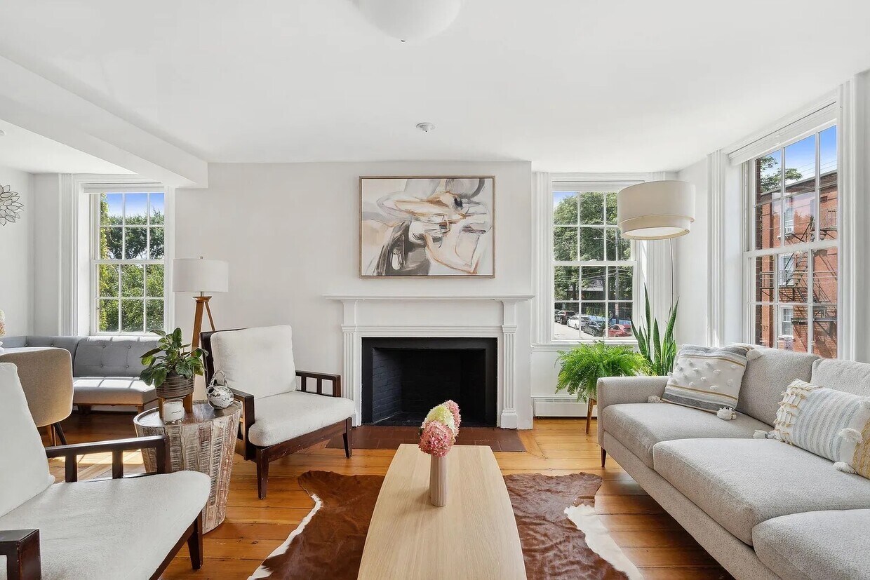 Foto principal - 32 Pleasant St