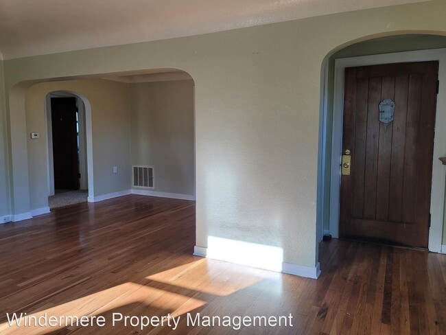 Building Photo - 2 br, 1 bath House - 1305 N Callow Avenue