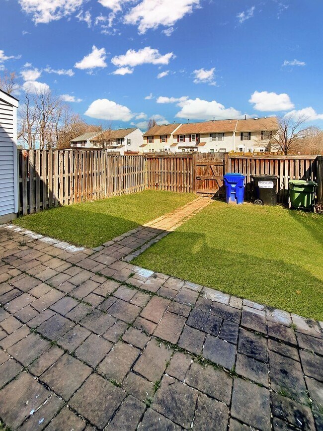 Foto del edificio - 3870 Gateview Pl