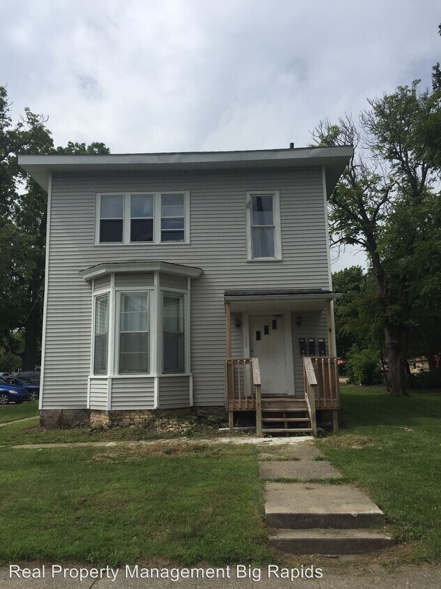 Primary Photo - 528 S Warren Ave
