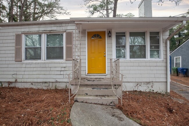 Photo - Spacious 3bd/2ba w/ Large Backyard & Close to ATL Beltline! House