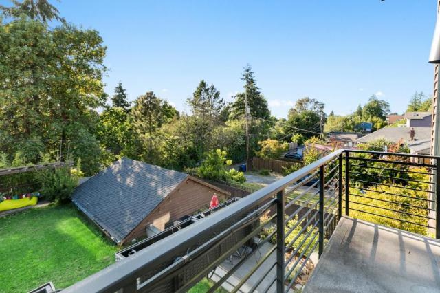 Building Photo - 5 bedroom in Seattle WA 98116