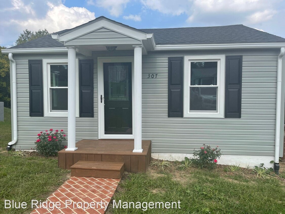 Primary Photo - 2 br, 1 bath House - 307 Highland Street