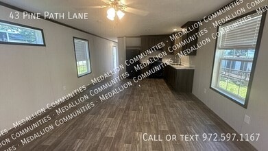 Building Photo - 43 Pine Path Ln
