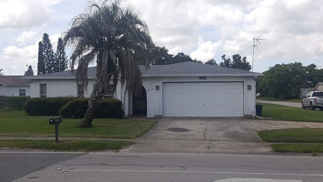 Foto del edificio - 7120 Embassy Blvd