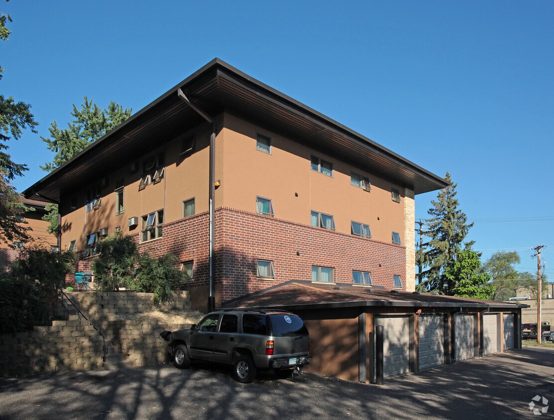 11011115 Dale Pl, South Saint Paul, MN 55075 Apartments in South