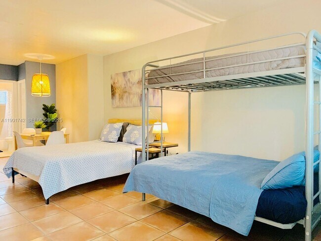 Foto del edificio - 825 Euclid Ave