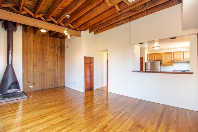 Foto del edificio - 1136 W Armitage Ave