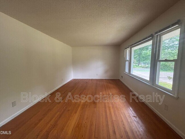 Building Photo - 3609 Melrose Dr