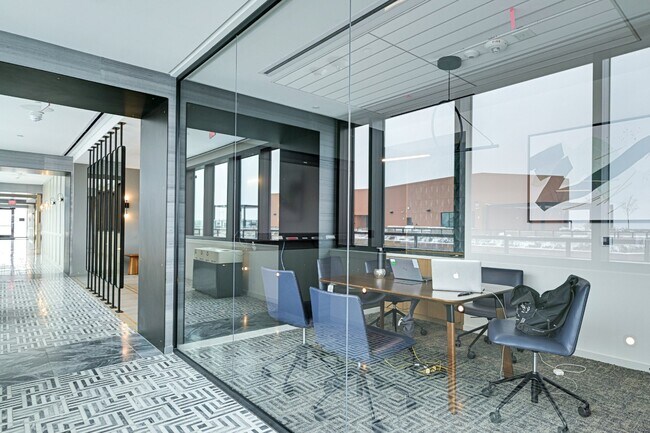 Building Photo - Illume