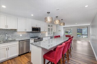 Building Photo - 100 Ledgewood Dr