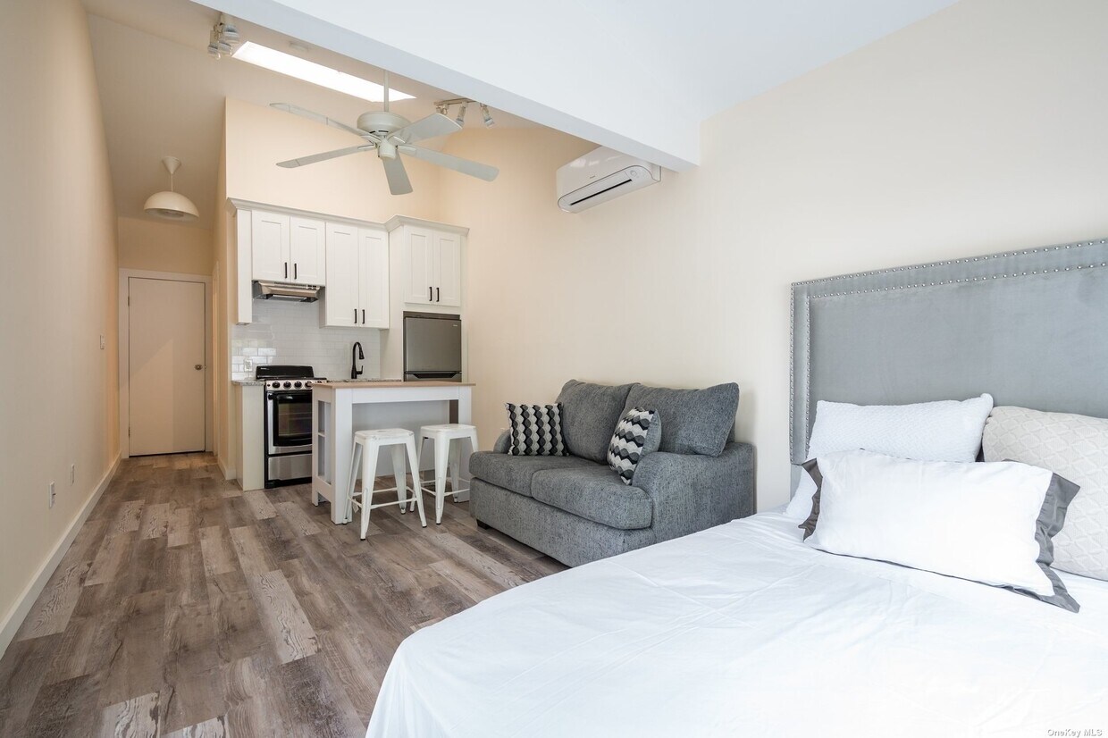 264 Hill Rd, Plainview, NY 11803 House Rental in Plainview