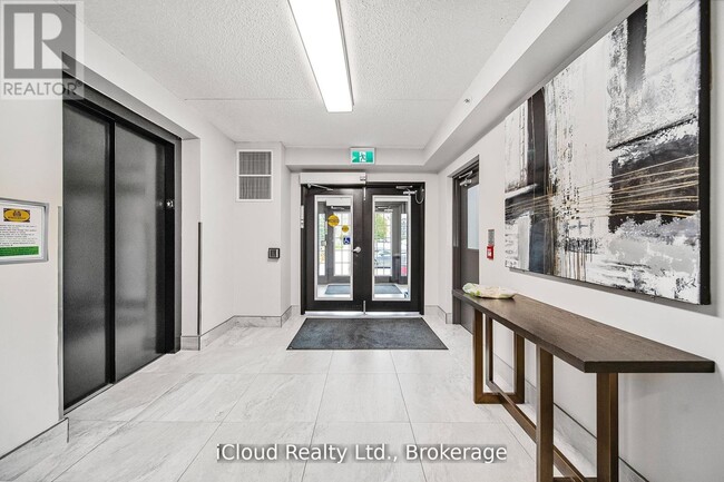 Photo du bâtiment - 1440 Main St E