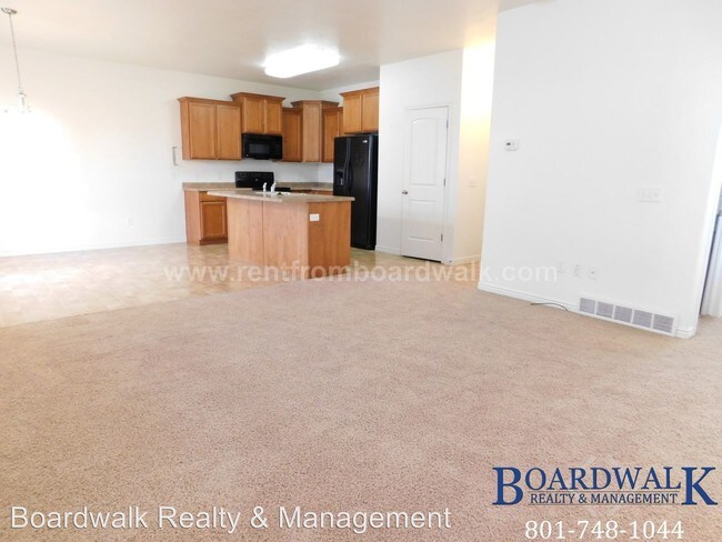 Building Photo - 7071 Cottage Point Dr