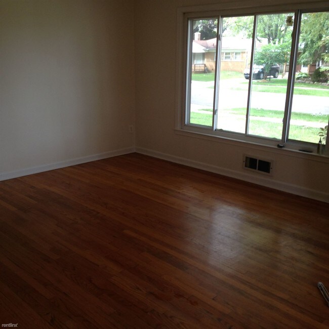 Foto del edificio - 3 br, 1 bath House - 24612 Cottage Ln