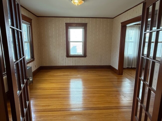 Building Photo - 63 Eliot Park