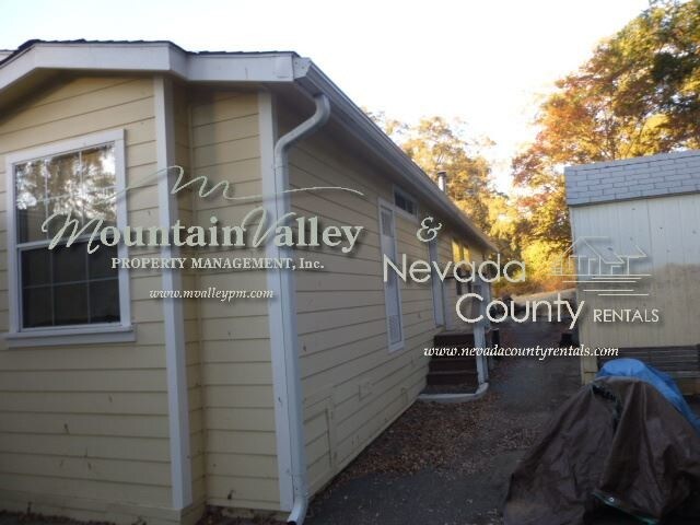 Building Photo - 16260 Hillaire Rd
