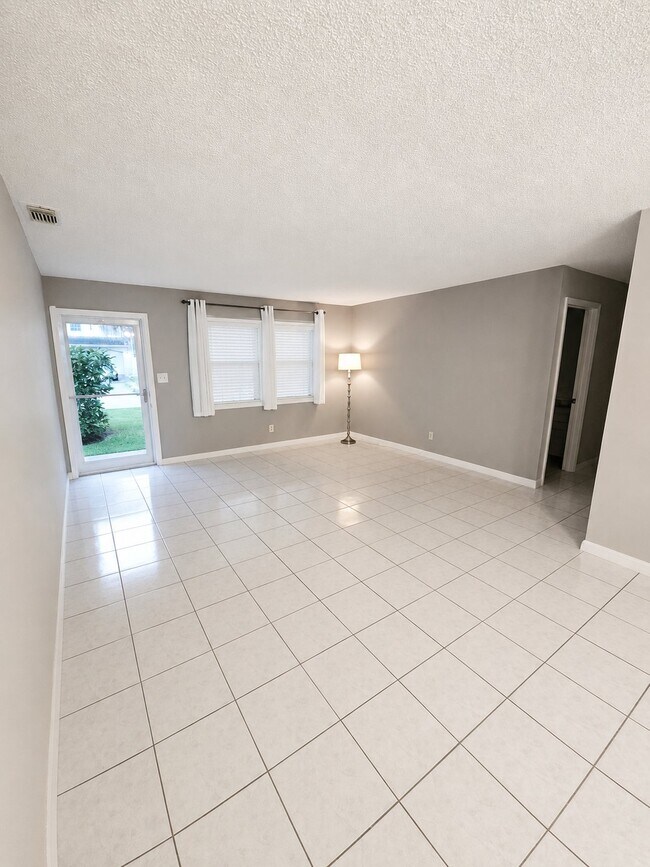 Foto del edificio - 3033 SW Collings Dr