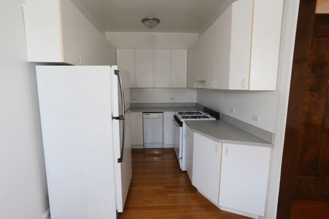 Foto del edificio - 821 W Waveland Ave
