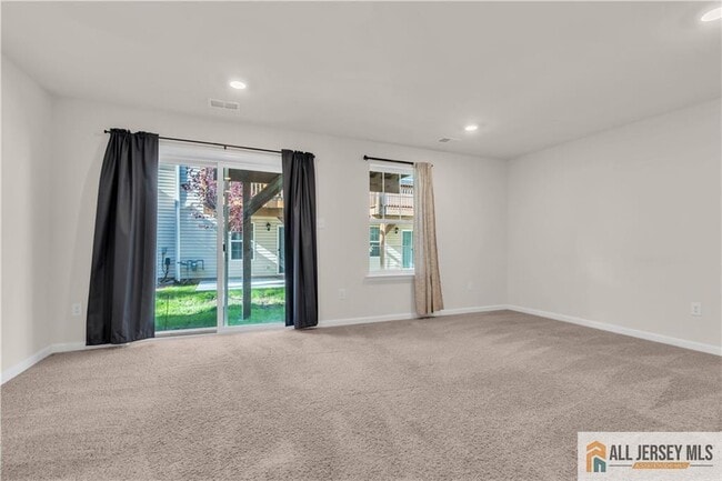 Foto del edificio - 504 E International Rd