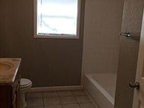 Building Photo - PRE-LEASE AUG 2026! Charming 2 Bed Cottage...